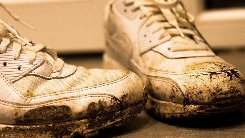Get Yellow Stains Out Of White Shoes